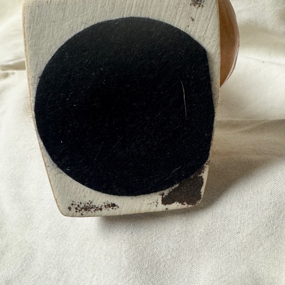 Jim Beam Colonial Fox Sculpture in Brown and Tan - Picture 5 of 11